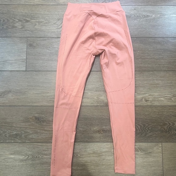 Gymshark Laser Cut Leggings, Peach, High-rise, Size Medium, Womens - Picture 12 of 13